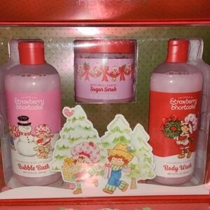 Strawberry Shortcake Bath Set 🍓